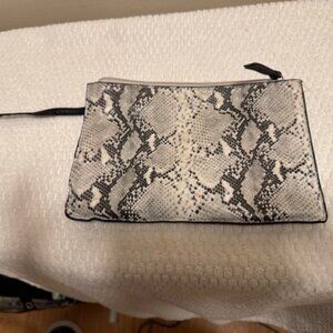 Jessica Simpson Black White Snake Print Pouch Cosmetic Bag Key Clip